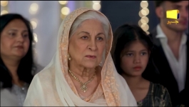 Umme Ayesha - Season 02 - Episode 12 - 13th March 2025